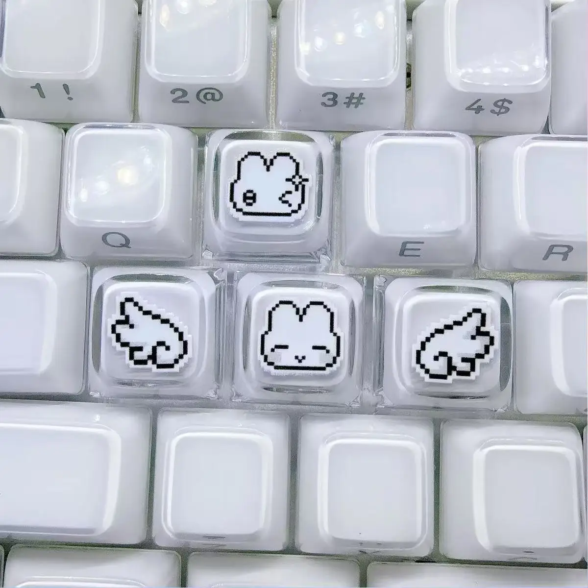 4pcs Cute Pixel Rabbit Express - Gaming Accessories Aesthetic 评论和价格